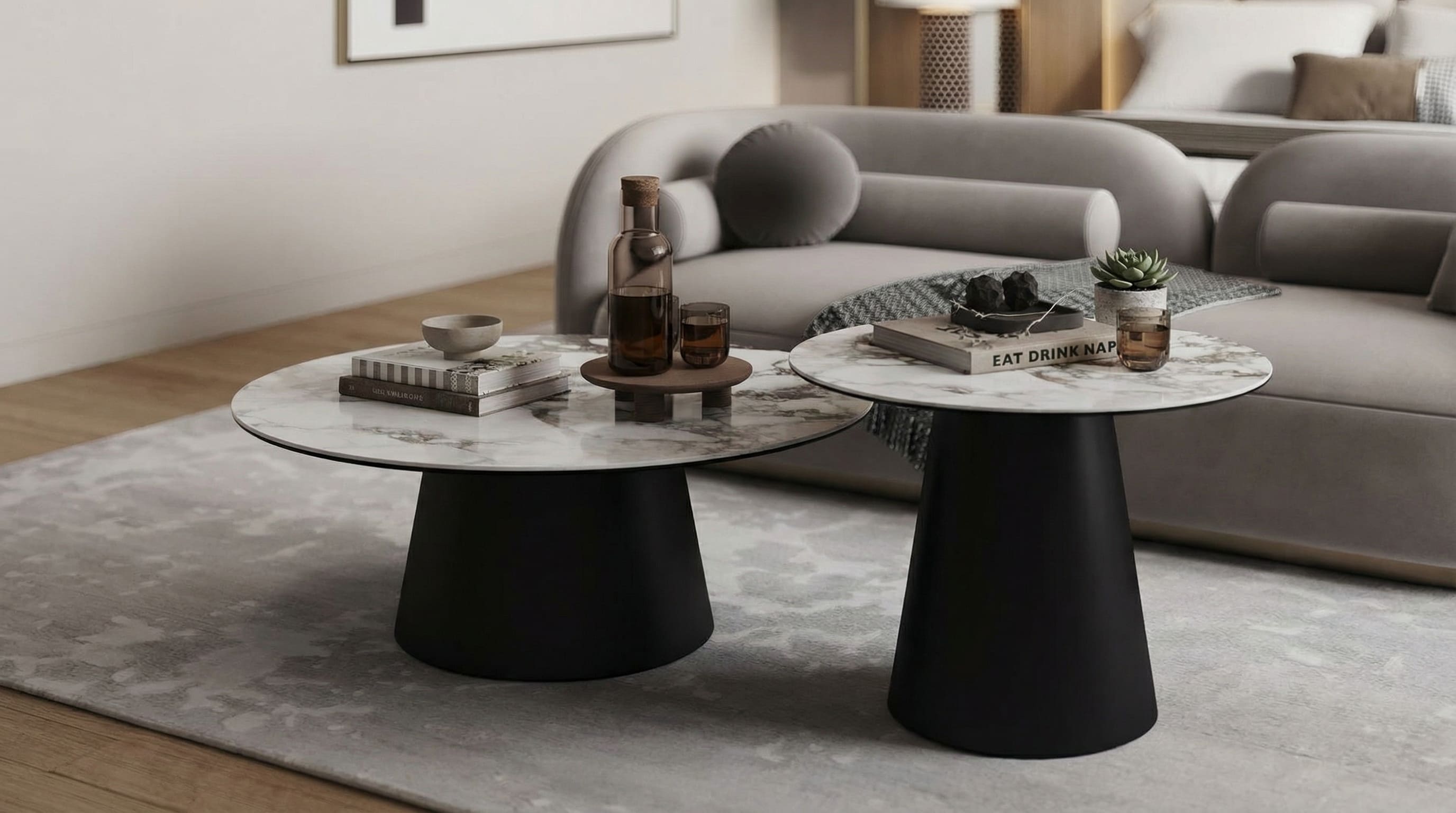 Комбинация из журнальных столиков Boletus в семейной гостиной Комбинация из журнальных столиков Boletus в семейной гостиной