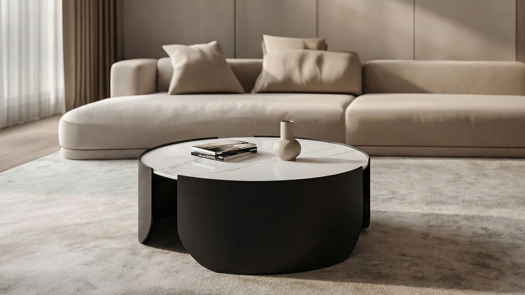 Журнальный стол Dwell с белой керамической столешницей в интерьере гостиной